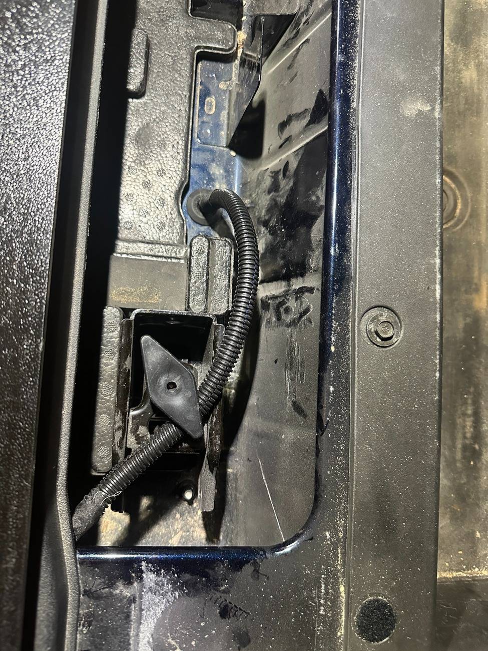 Ford Bronco Hammer Built 3rd Brake/Chase/Running/Reverse Light Install. IMG_3900.JPG