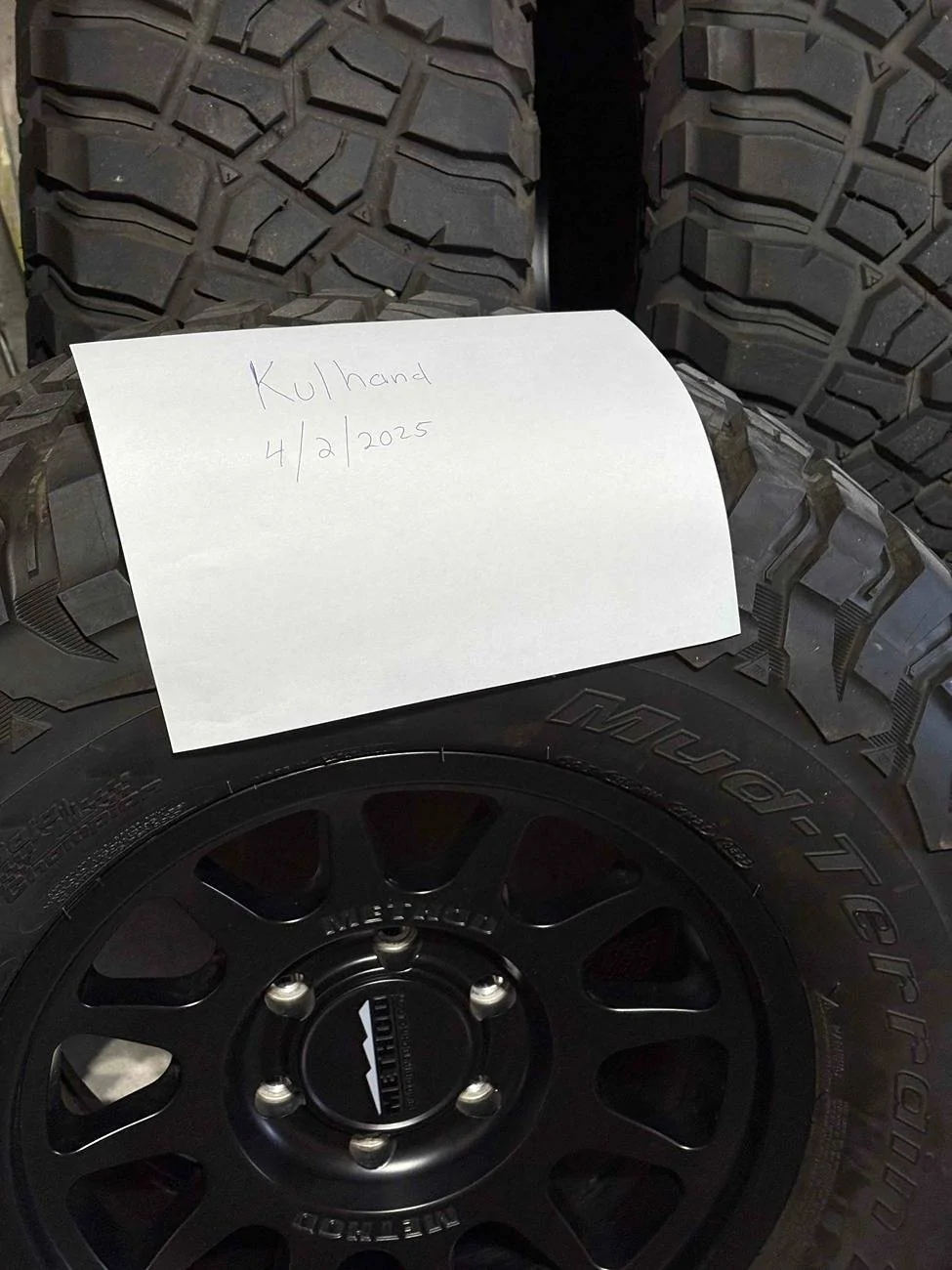 Ford Bronco 5 - LT315/70R17 BF Goodrich MT KM3 on Method wheels IMG_0783