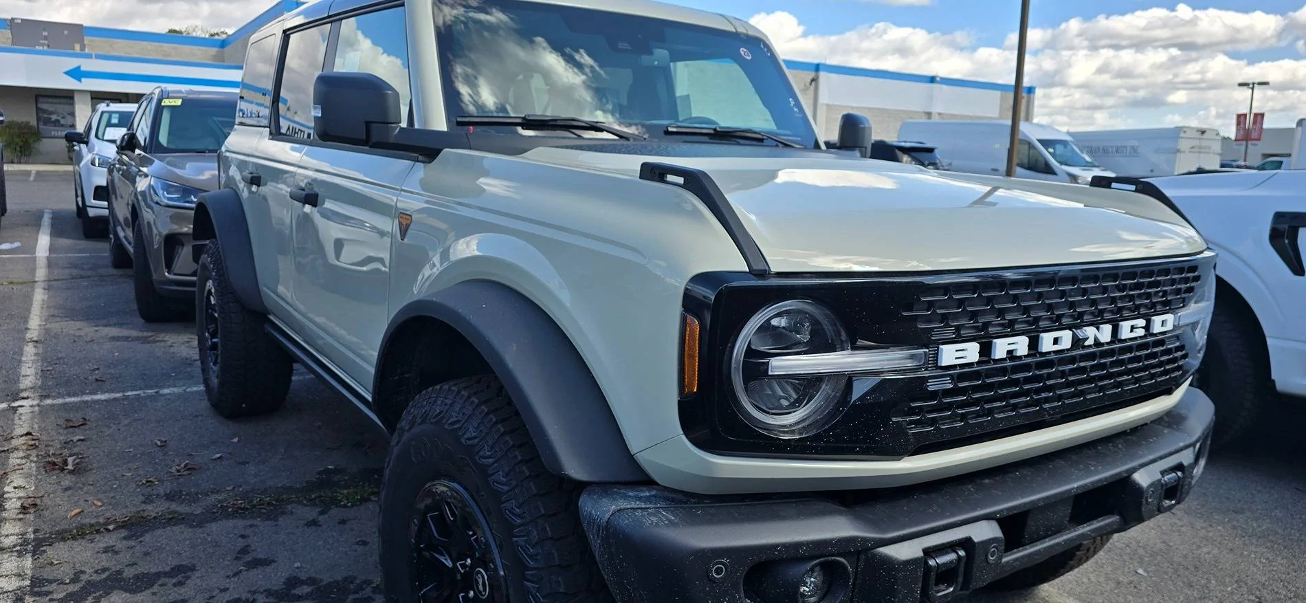 Ford Bronco Desert Sand Bronco Club 20250402_152742
