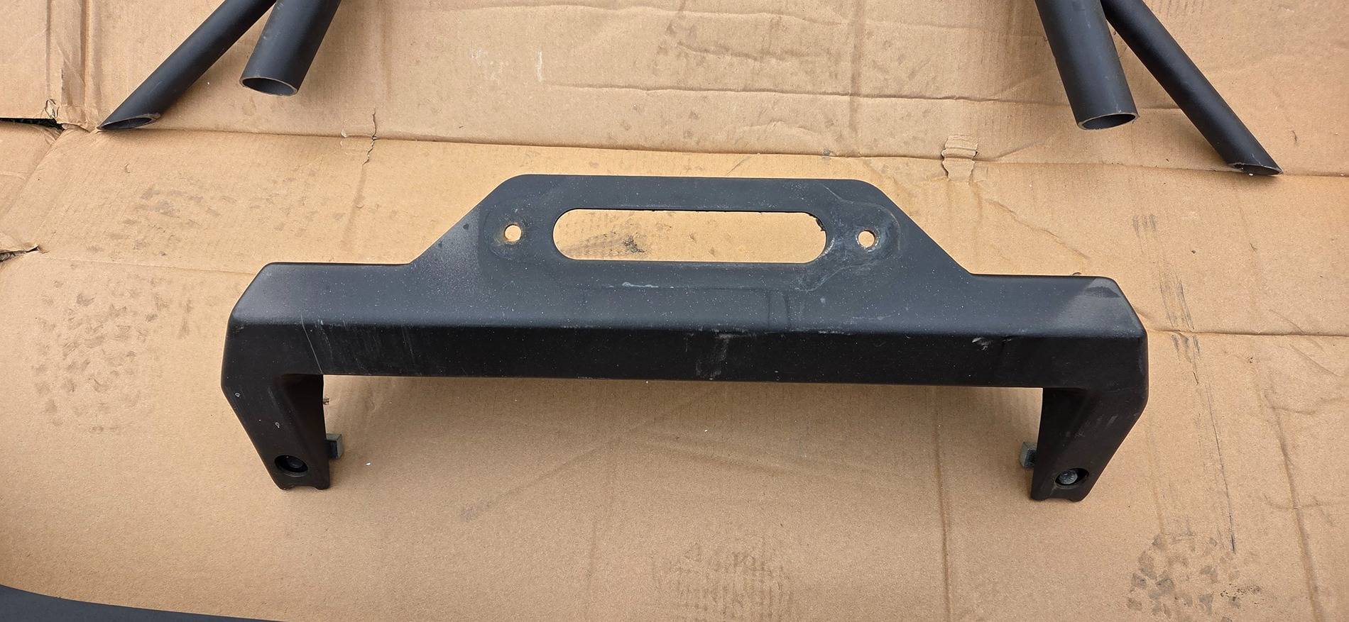 Ford Bronco 4wp front bumper and winch plate $200 20250404_175224
