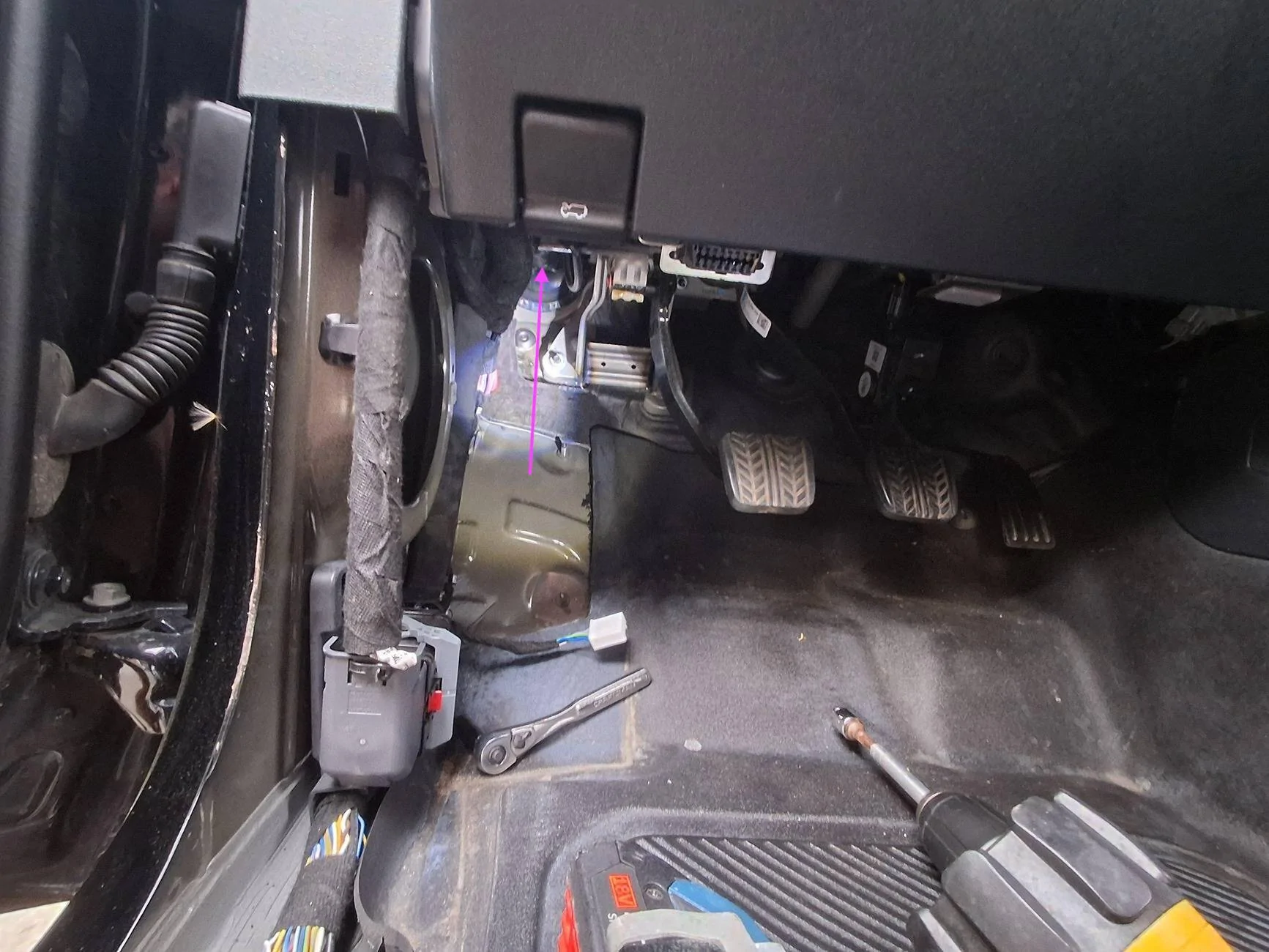 Ford Bronco Quick Audio Help...Manual Transmission 1743903080444-j