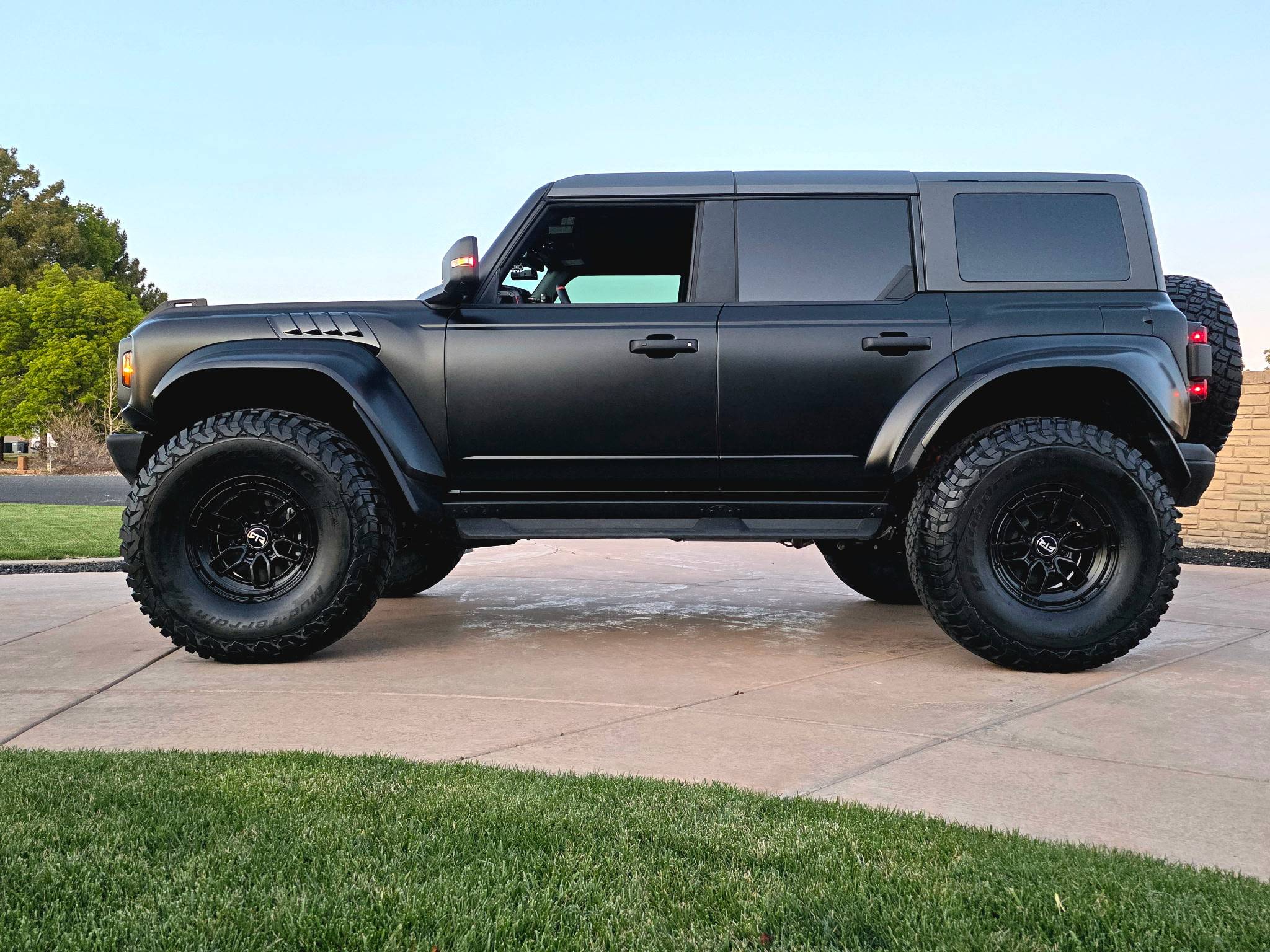 Ford Bronco Let the MODS begin. 4390819008672660468