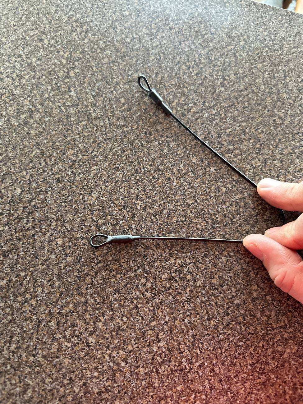 Ford Bronco Broken tailgate table cable IMG_4406