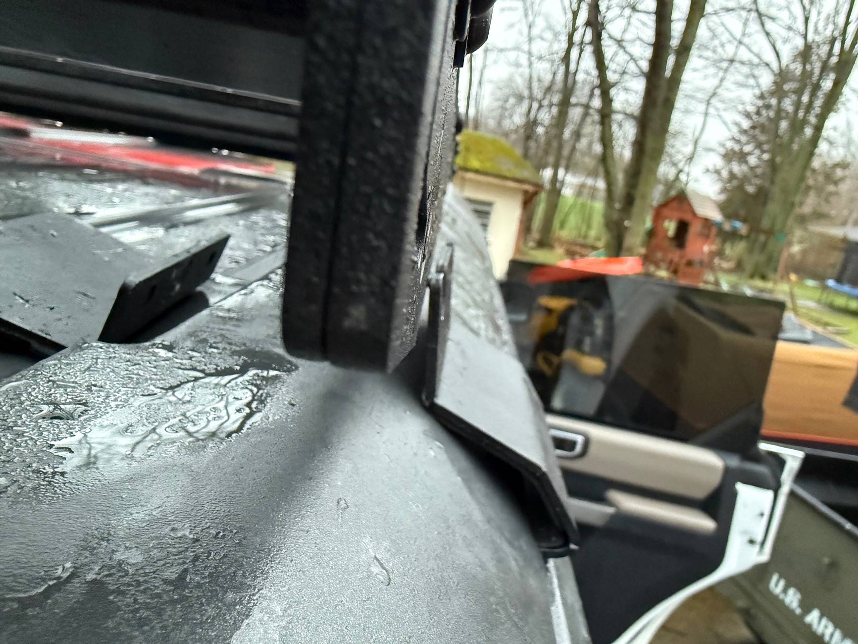 Ford Bronco Prinsu rack instal issues. IMG_5564