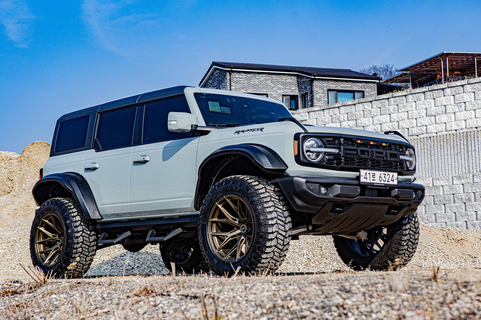 Ford Bronco [Build Thread] Korea’s Wildest OBX on 37s | Dual Vossen Wheels, Raptor Widebody VOSSEN KOREA - Bronco 37tire Mr.Park Car (3)