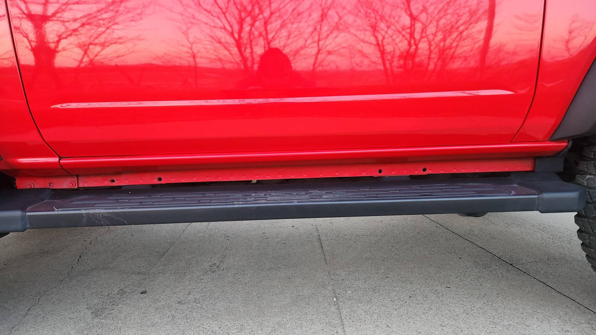 Ford Bronco Covered the shitty looking pinch welds 20250411_193653