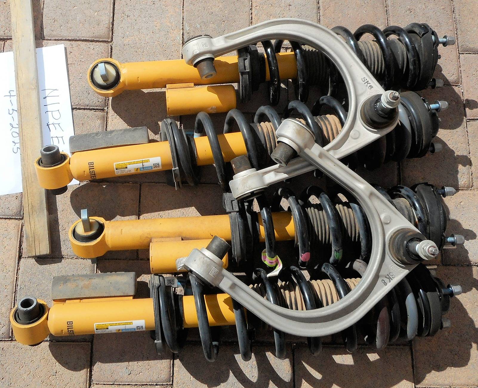 Ford Bronco Badlands coil overs and upper A-Arms DSCN0621a