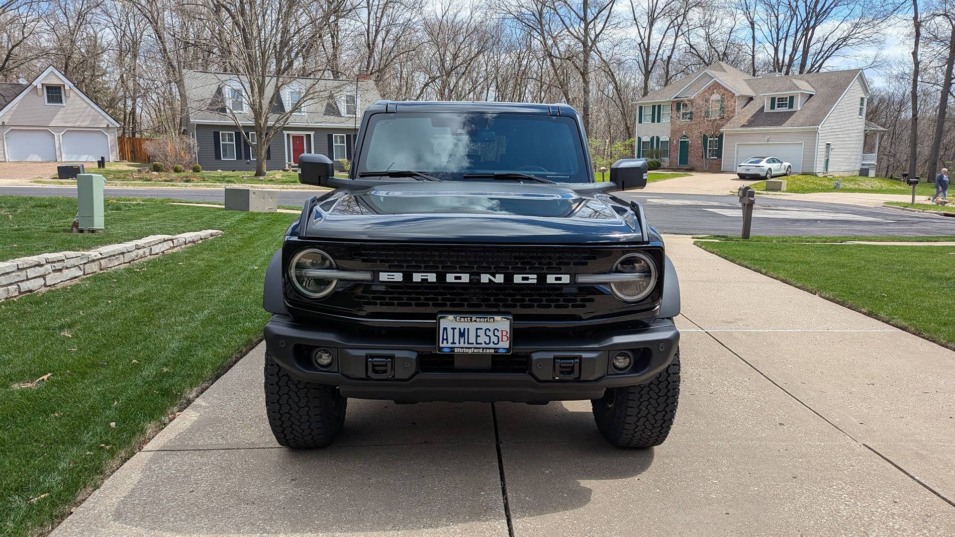 01 Bronco front.jpg