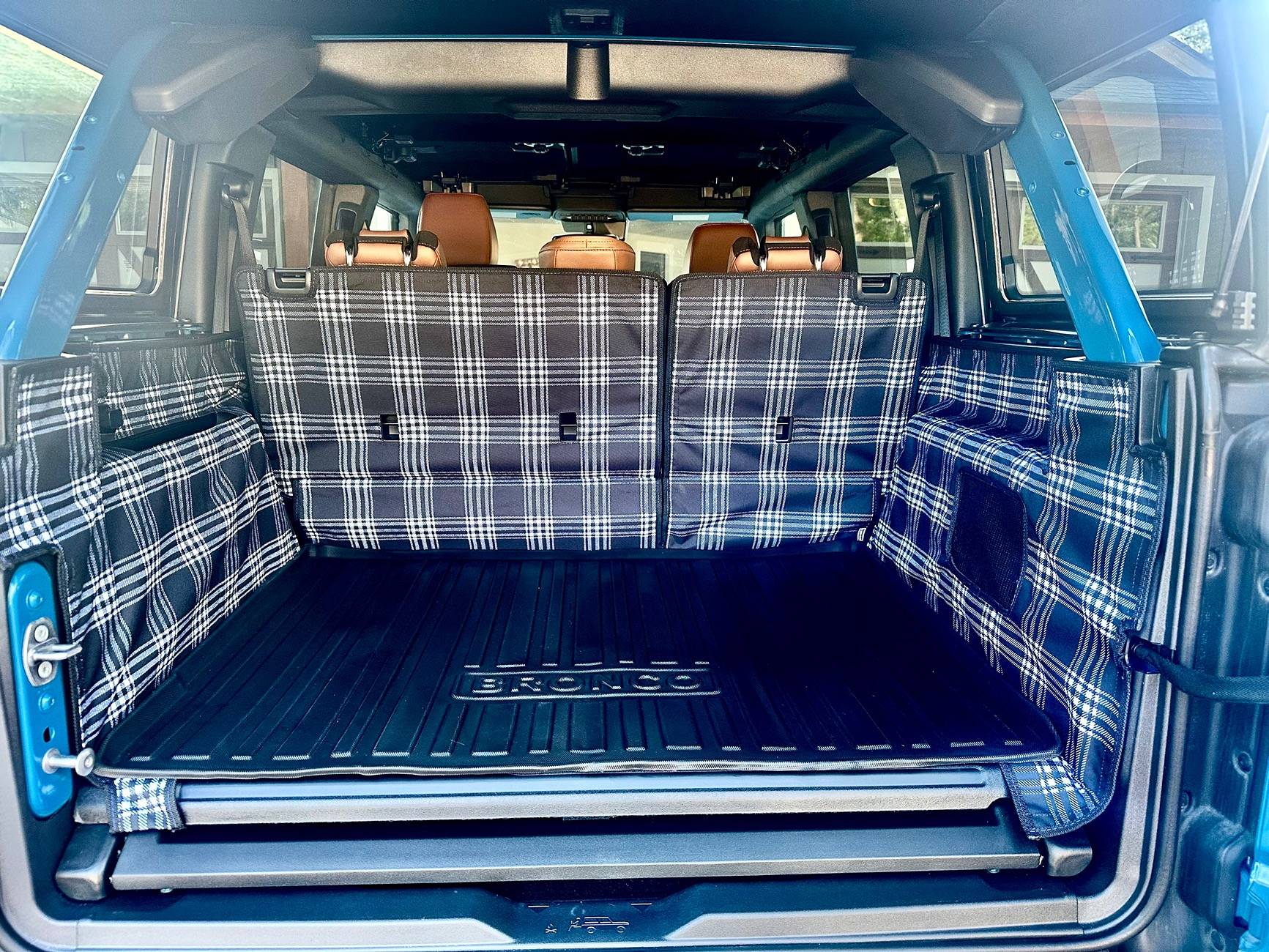 Ford Bronco Which cargo liner? Mabett or 3W IMG_2732
