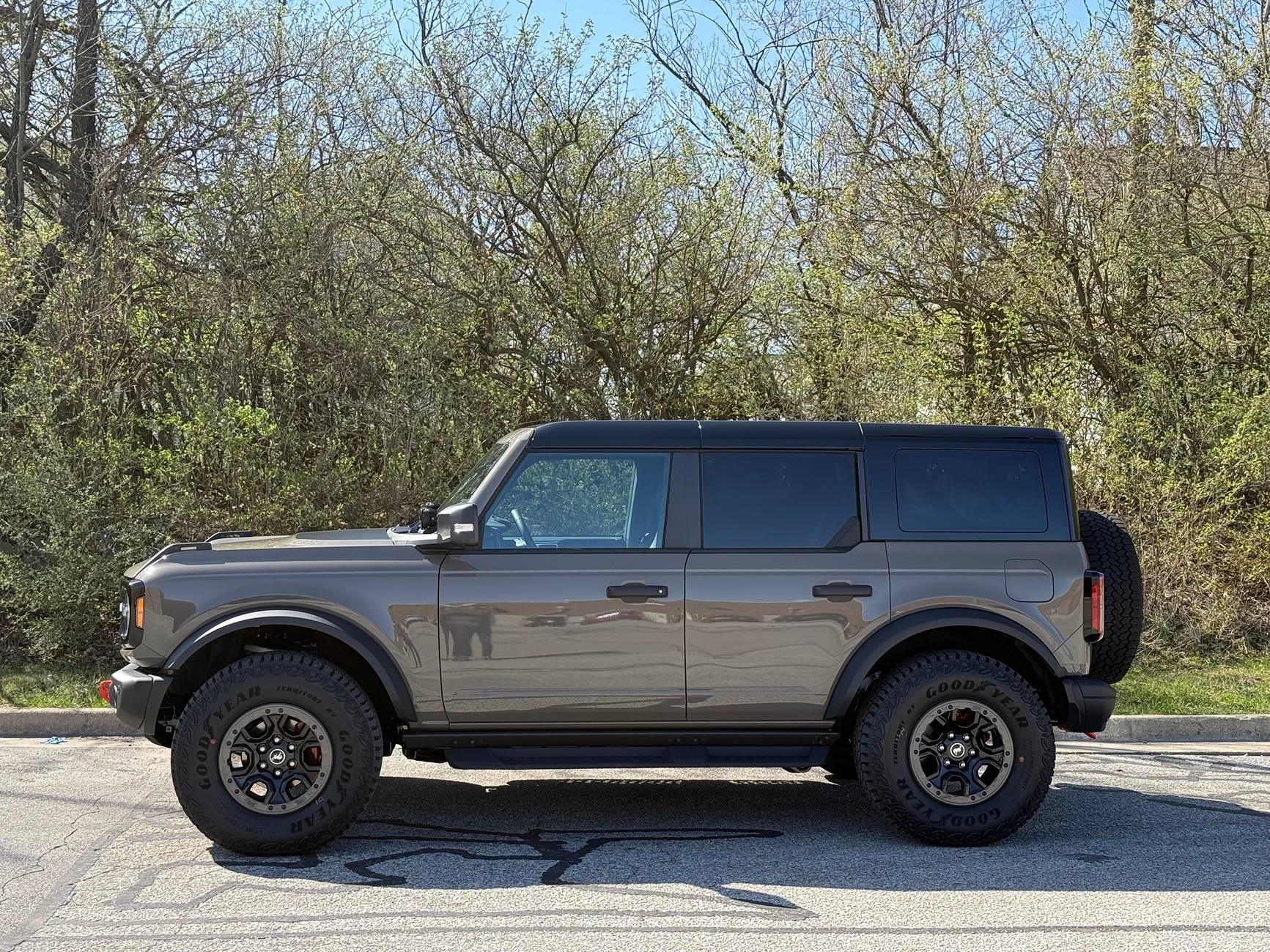 Ford Bronco MARSH GRAY Bronco Club IMG_1929