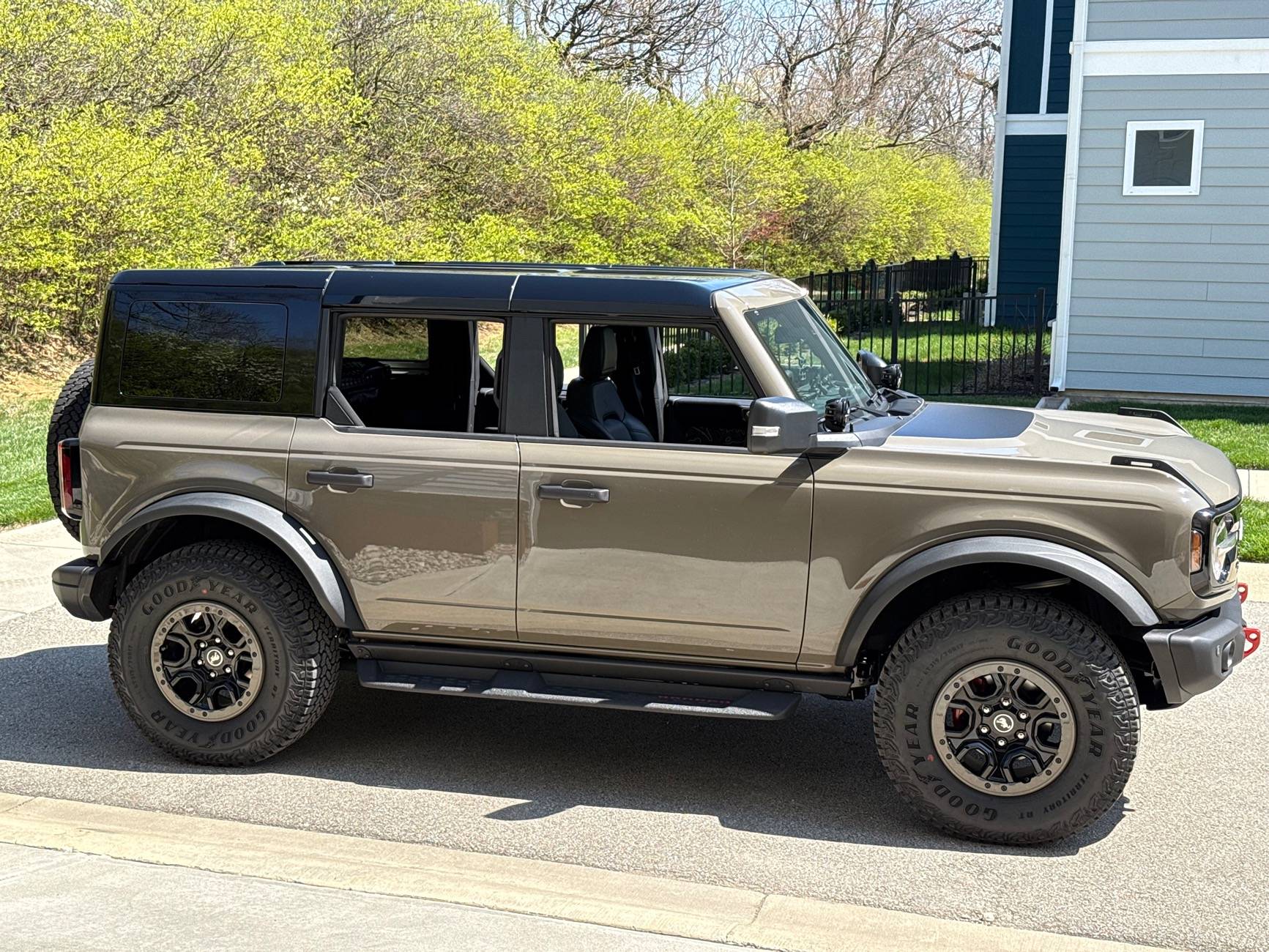 Ford Bronco MARSH GRAY Bronco Club IMG_1949