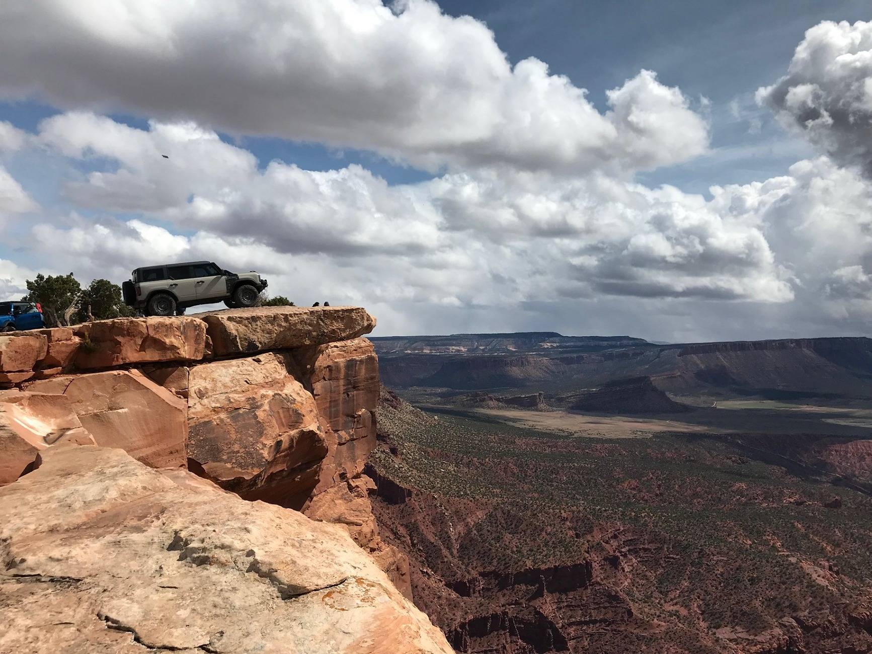 Ford Bronco What did you do TO / WITH your Bronco today? 👨🏻‍🔧🧰🚿🛠 top of the world
