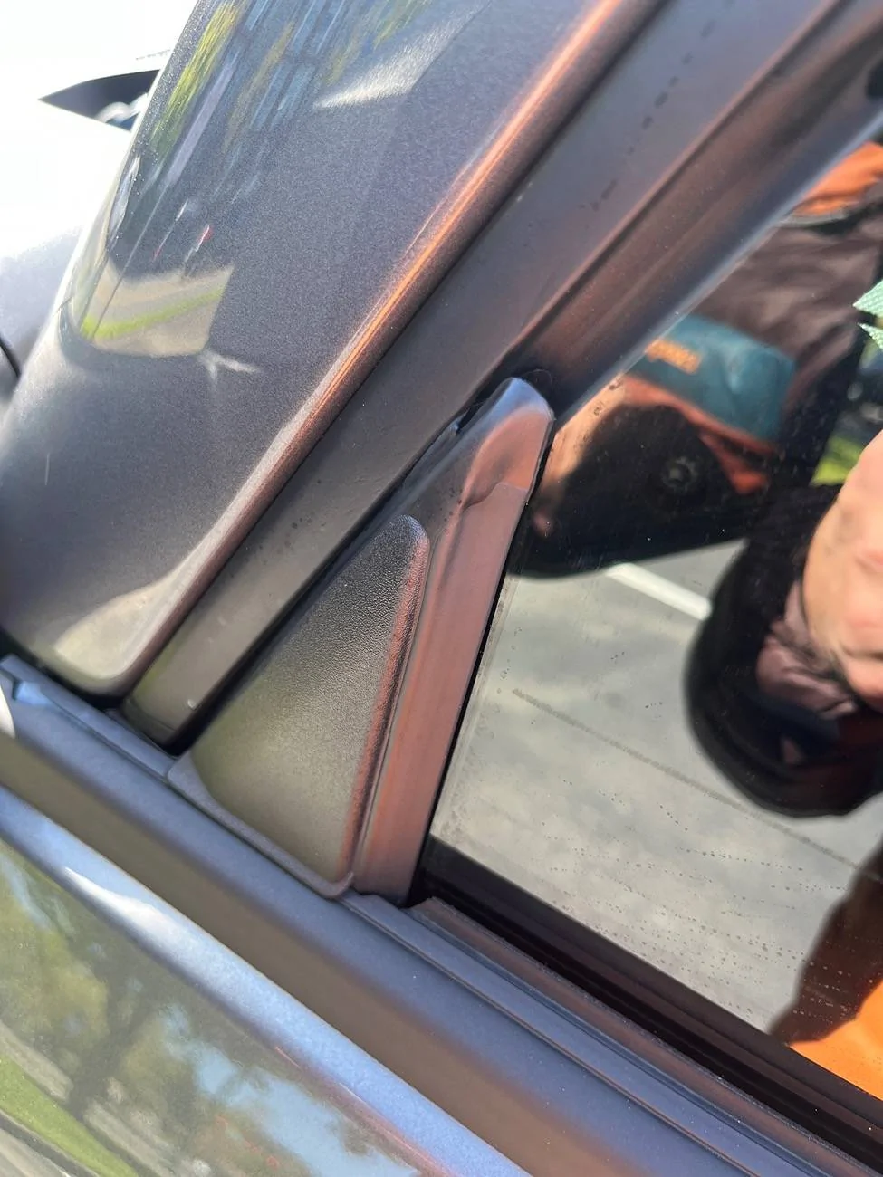 Ford Bronco Door corner window guide rubbing when opening/closing door IMG_0829
