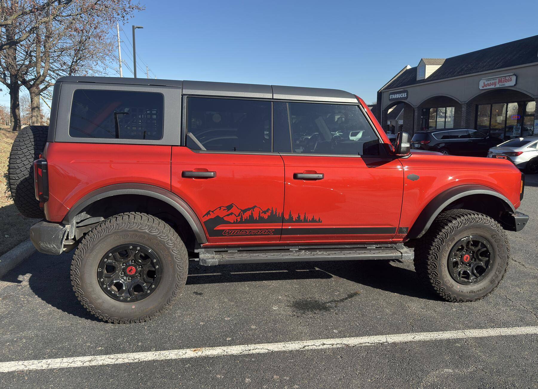 Ford Bronco Put any cool / unique vinyl decals on your Bronco?  Let's see them! Screenshot 2025-04-20 154517