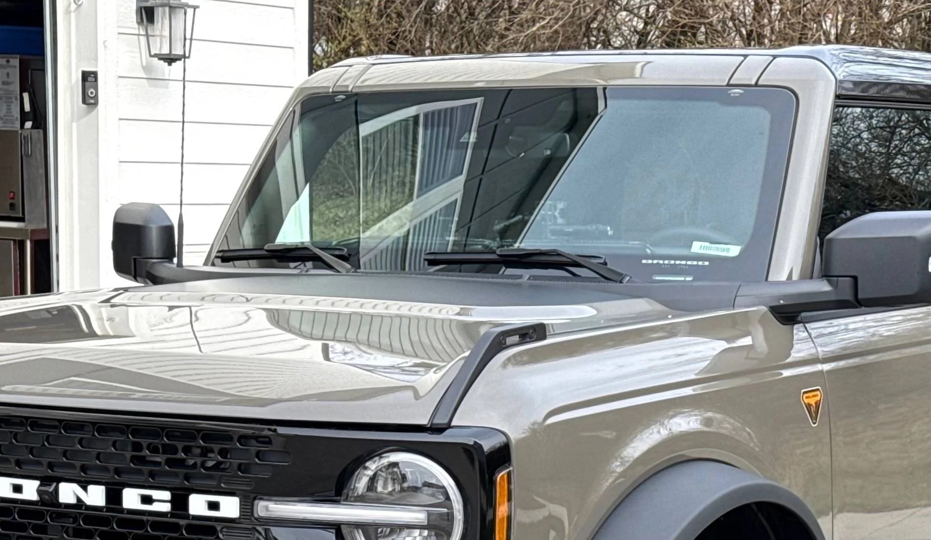 Ford Bronco Hood scoop fiasco IMG_1845