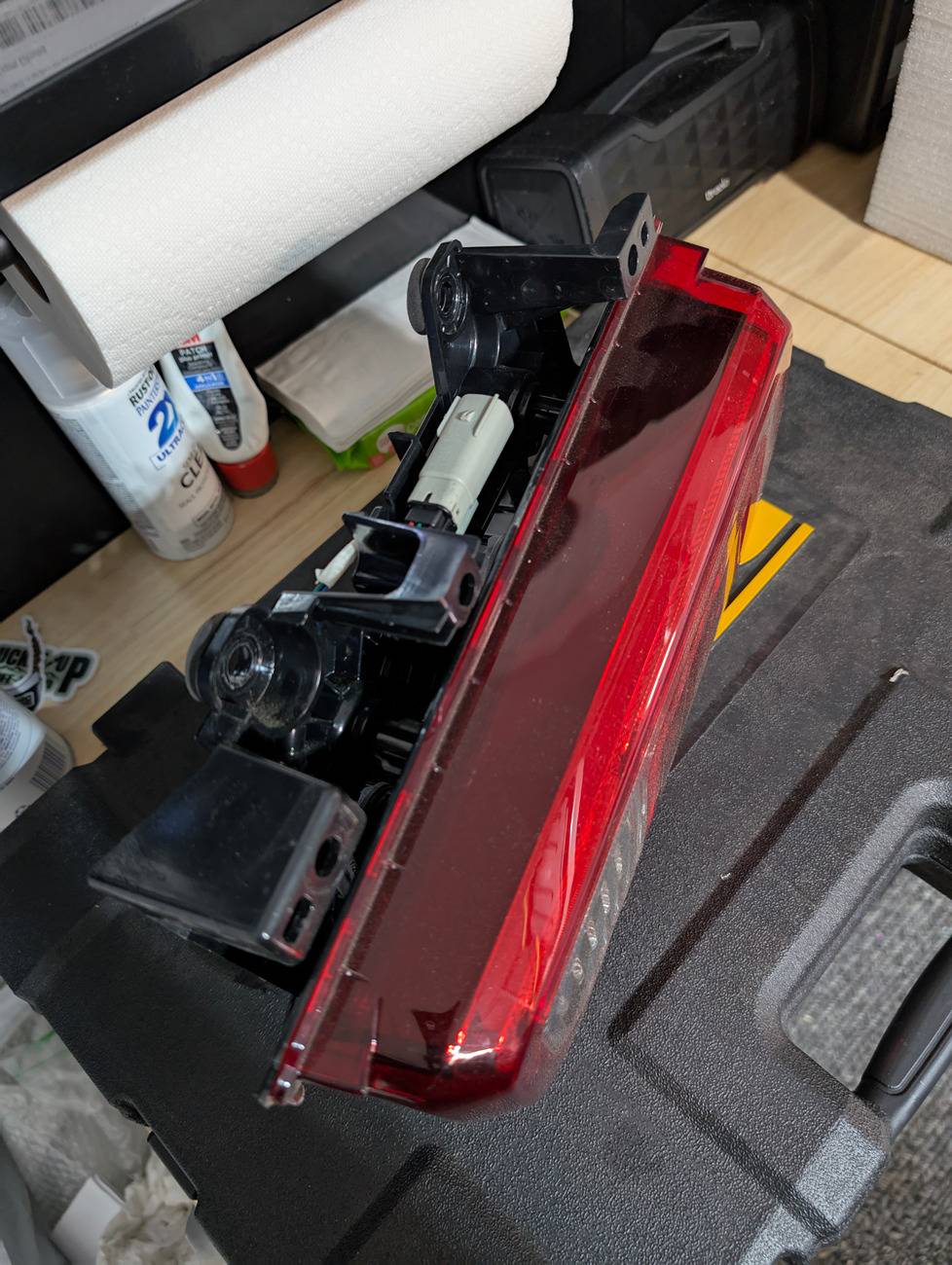 Ford Bronco OEM Halogen Tail Lights PXL_20250406_150020255.RAW-01.COVER