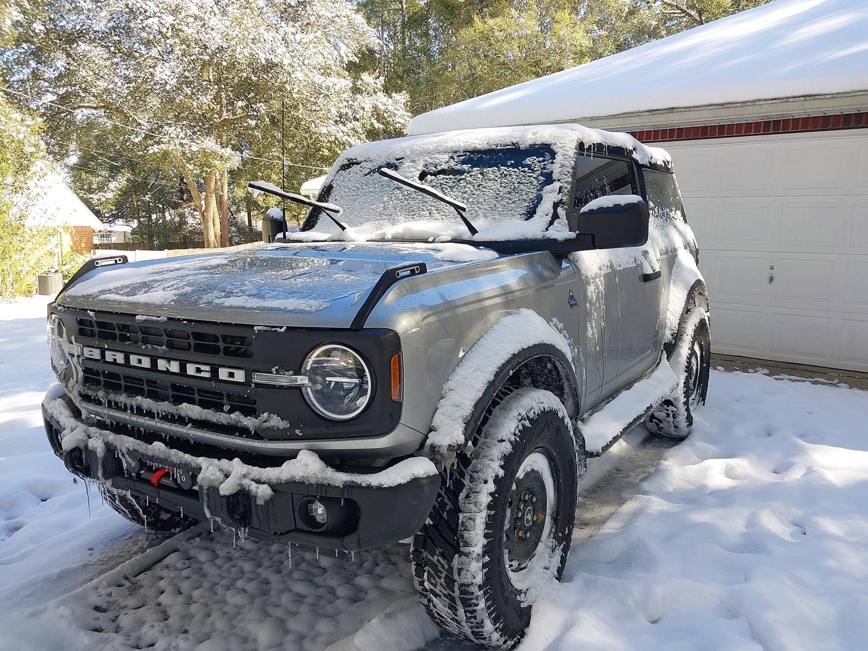Ford Bronco Admit it, your rig is a "mall crawler"... 1000012714