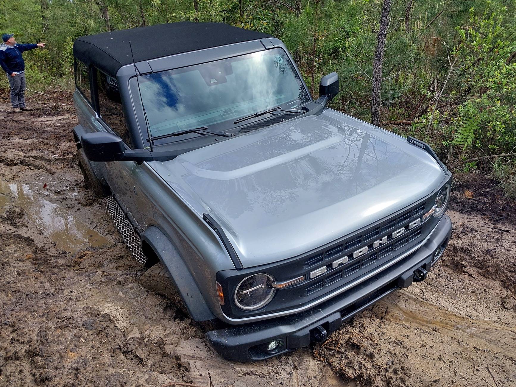 Ford Bronco Admit it, your rig is a "mall crawler"... 1000009903