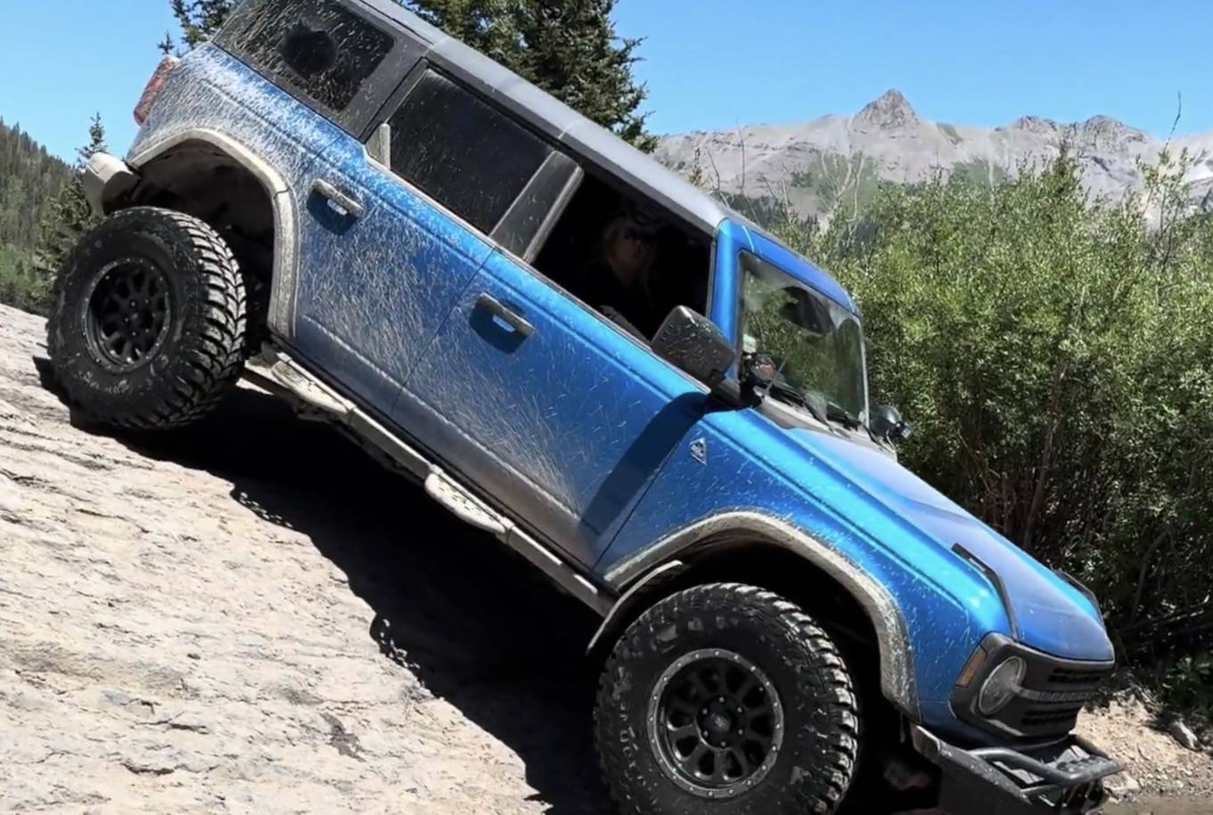 Ford Bronco Admit it, your rig is a "mall crawler"... IMG_1115