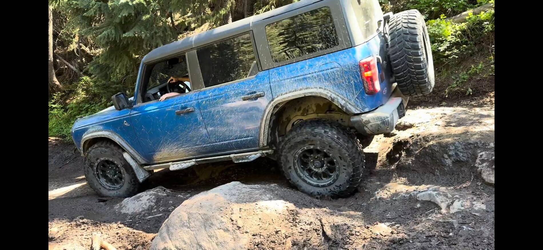 Ford Bronco Admit it, your rig is a "mall crawler"... IMG_1118