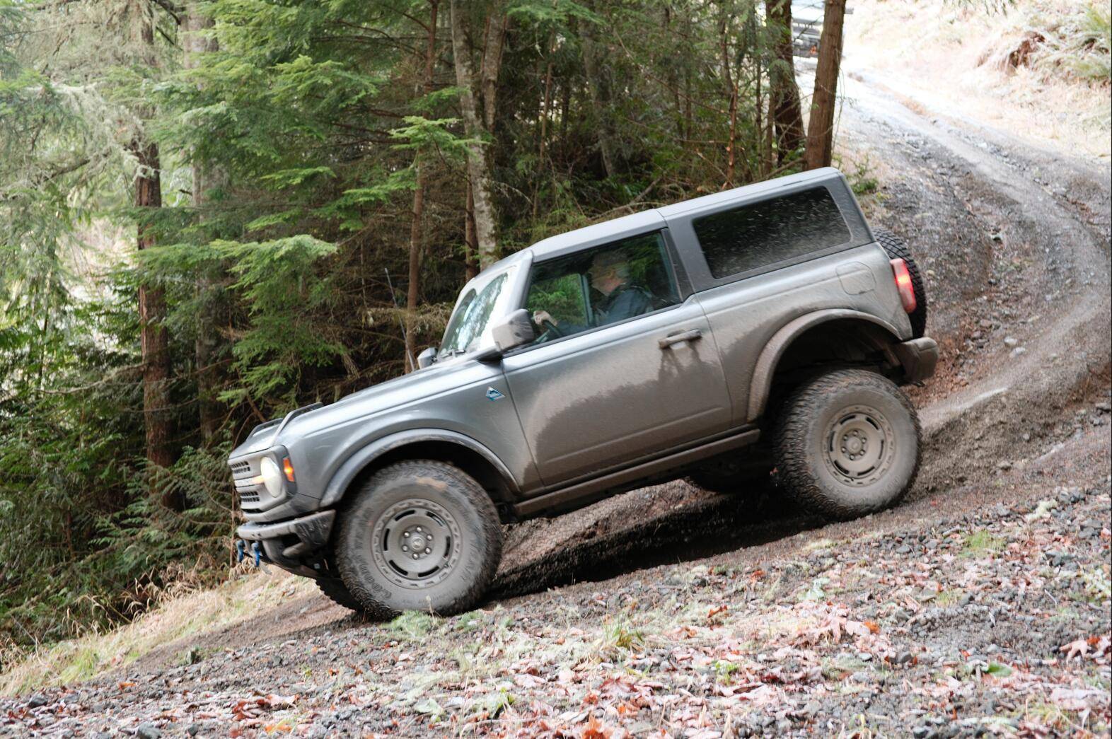Ford Bronco Admit it, your rig is a "mall crawler"... 1738632652825-z4