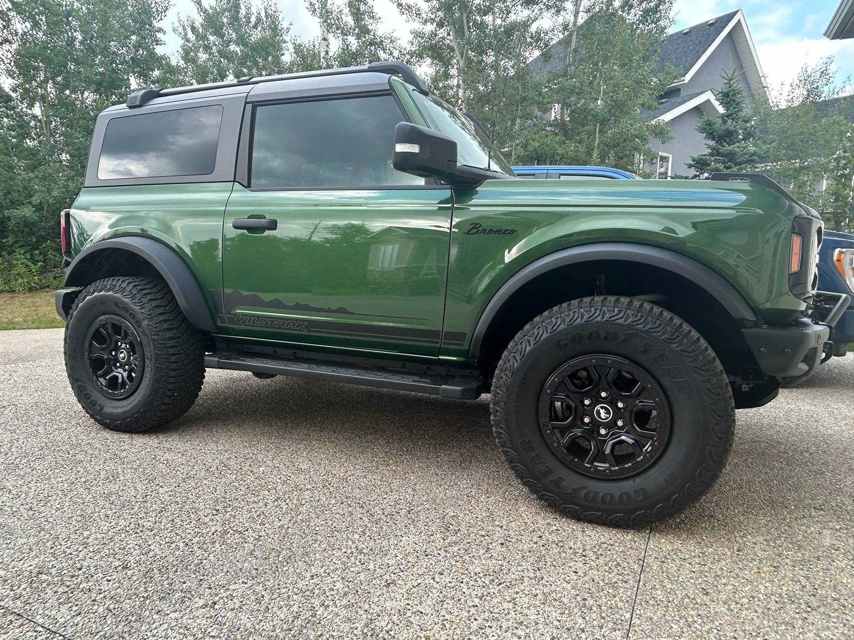 Ford Bronco Admit it, your rig is a "mall crawler"... IMG_2543.JPG