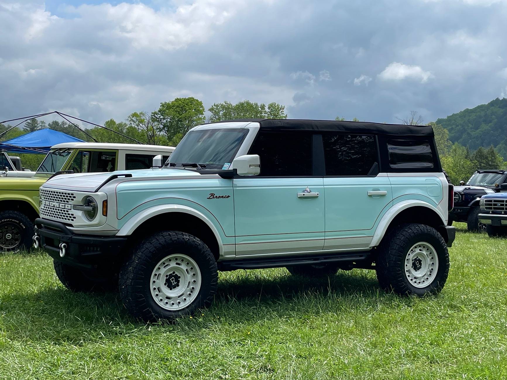 Ford Bronco HERITAGE EDITION Bronco Club IMG_9242