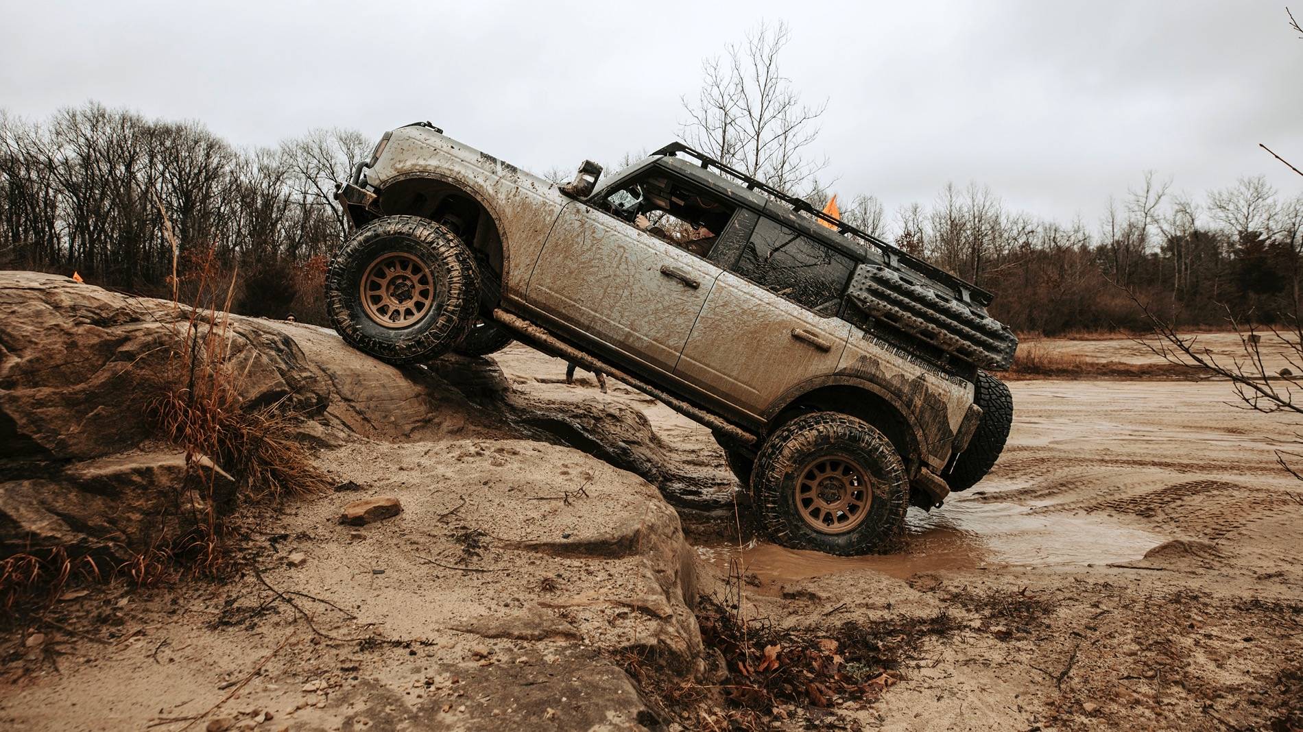 Ford Bronco Admit it, your rig is a "mall crawler"... IMG_0913