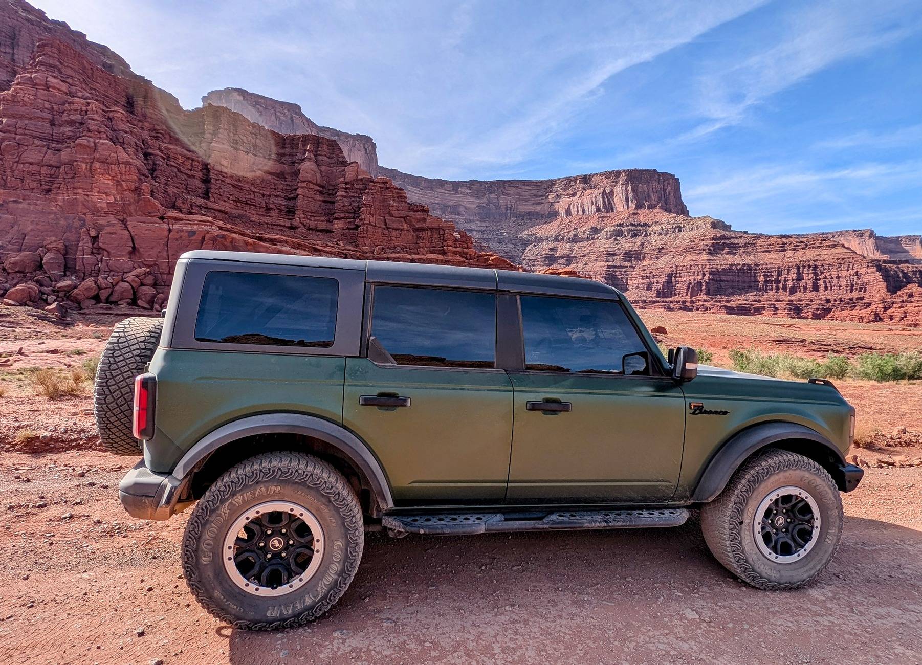 Ford Bronco Help me pick some trails in Moab, UT? PXL_20250424_225321704~2