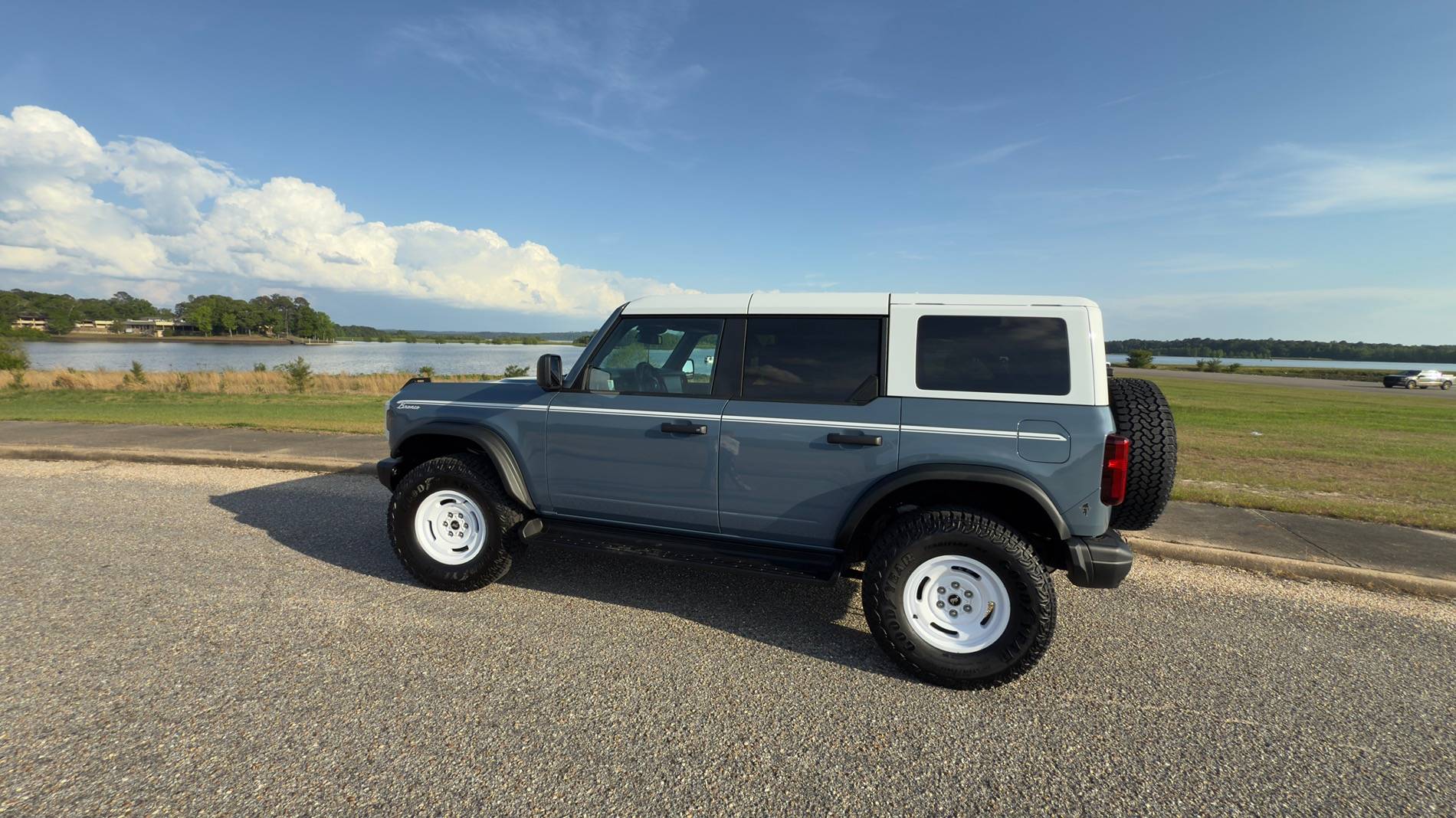 Ford Bronco HERITAGE EDITION Bronco Club IMG_5295