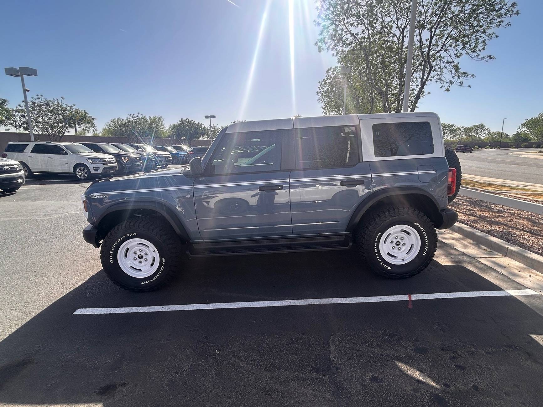 Ford Bronco HERITAGE EDITION Bronco Club 1746070663911-sz