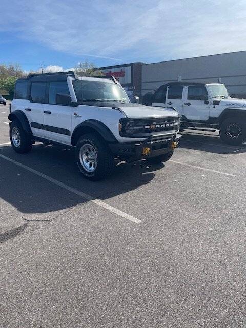 Ford Bronco Admit it, your rig is a "mall crawler"... Flexin