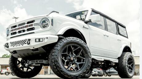 Ford Bronco - 1746194721409-wi