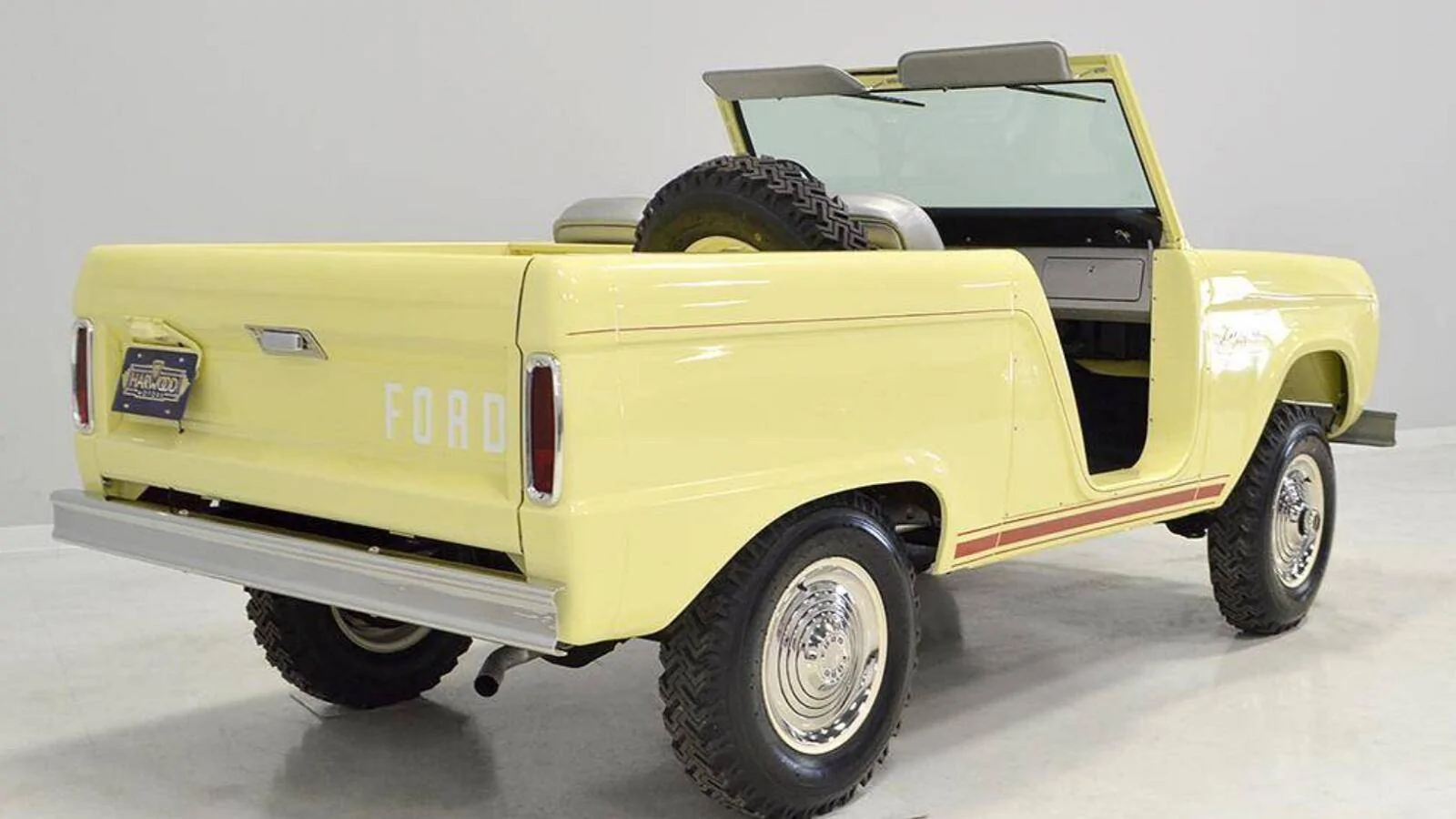 Ford Bronco Anyone Considering a Chop? 1746224118346-00