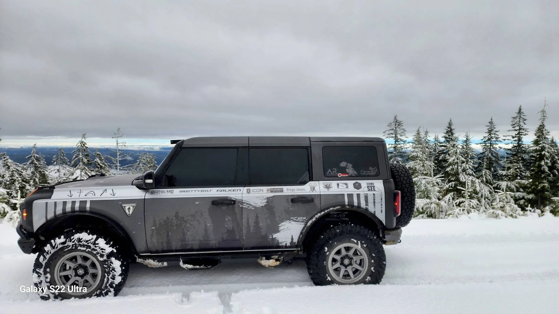 Ford Bronco Installed self-designed graphics on my new Bronco 20250215_162257~2