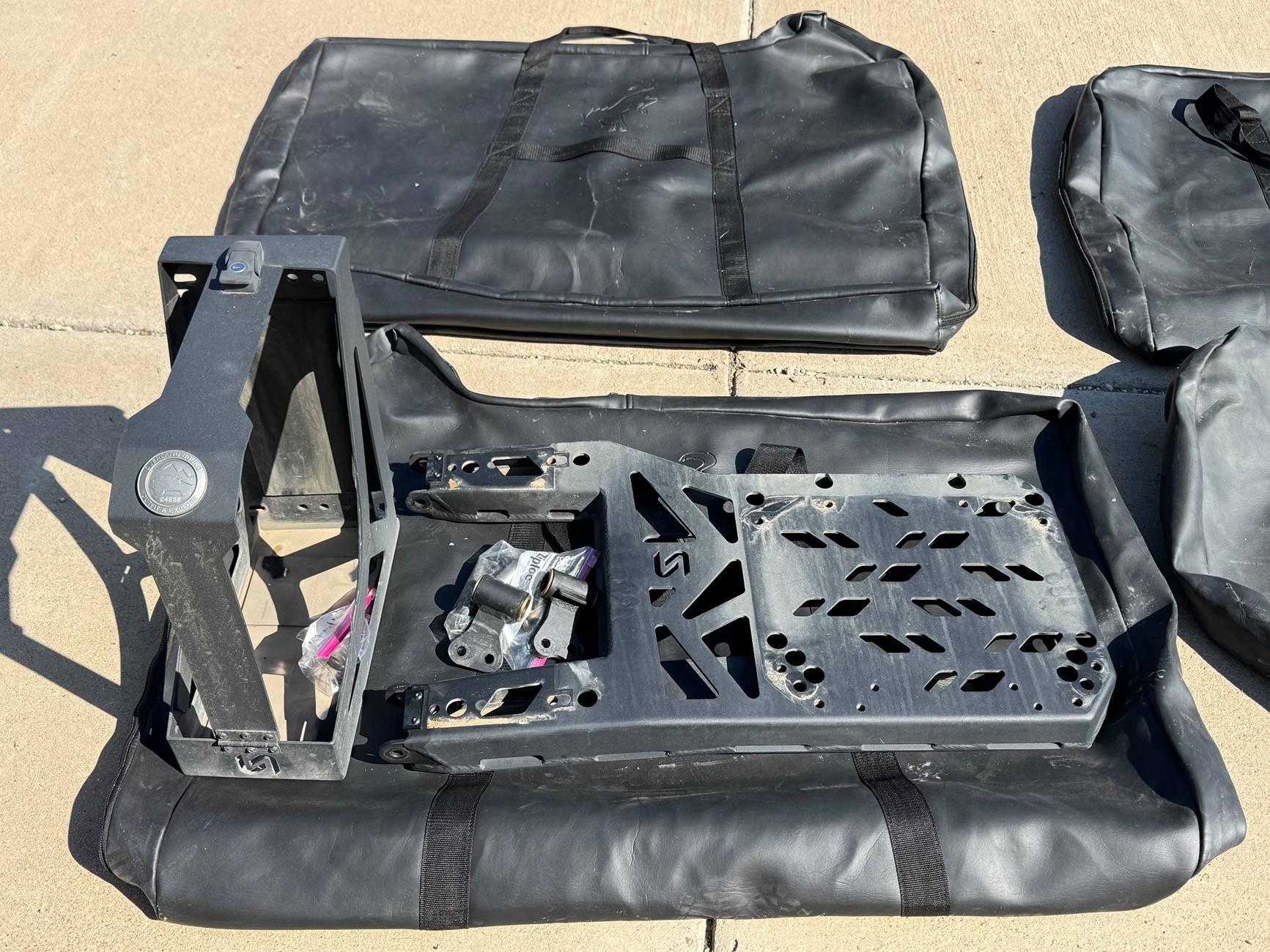 Ford Bronco Turn off road tailgate support, Jerry can, antenna mount IMG_9604