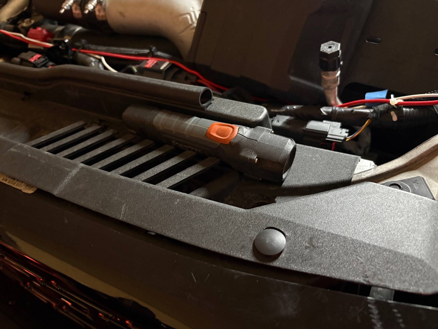 Ford Bronco Flashlight storage under the hood - my solution IMG_1001