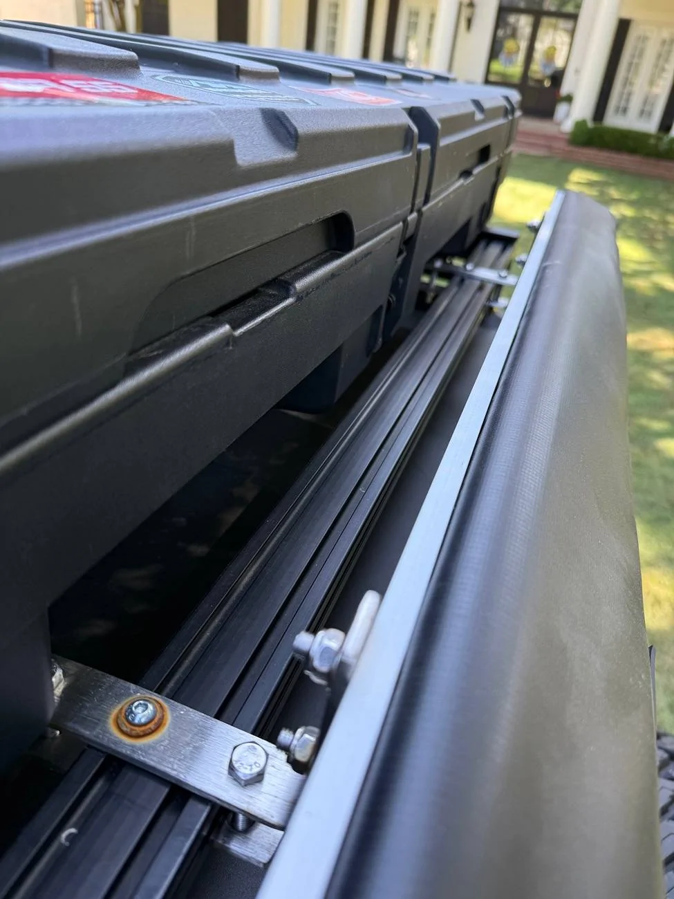 Ford Bronco ROAM 4' Beach Awning on Trailrax Half-Rack IMG_2005