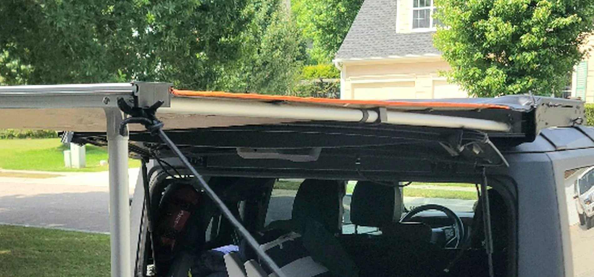 Ford Bronco ROAM 4' Beach Awning on Trailrax Half-Rack Screenshot_20250508_133243_Gallery
