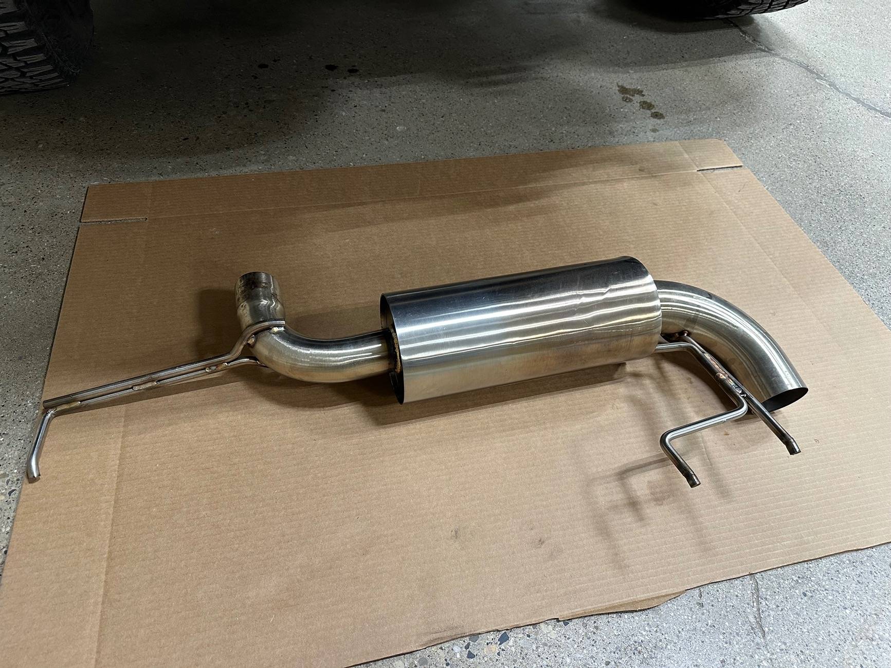 Ford Bronco Steeda Axle-back Exhaust - Like new IMG_6380