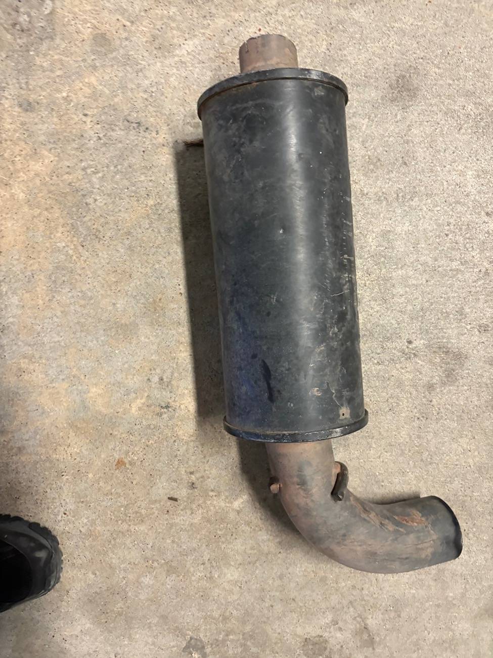 Ford Bronco Roush Muffler 2.7L IMG_1041
