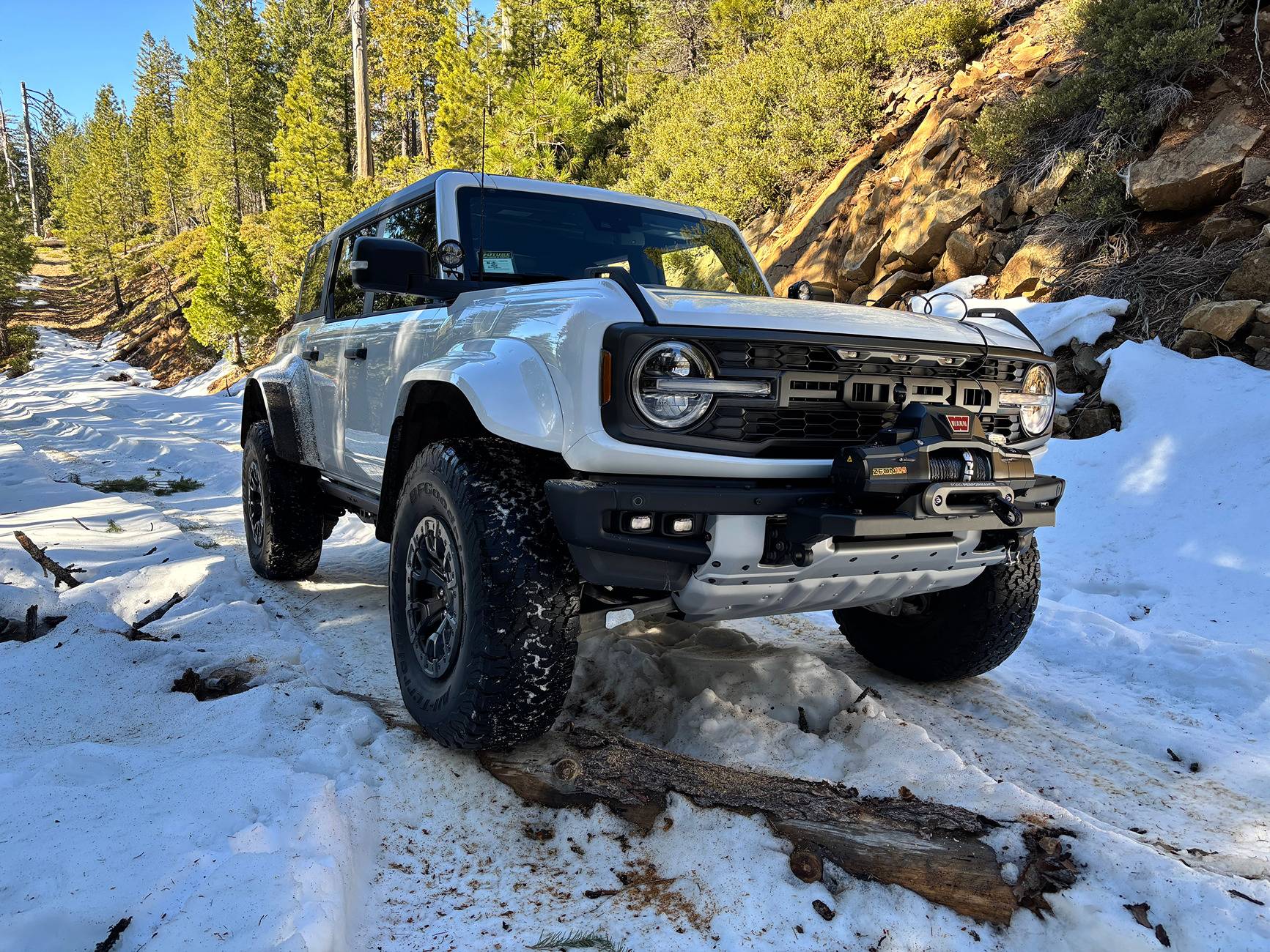 Ford Bronco 2024 Raptor winch IMG_1674.JPG