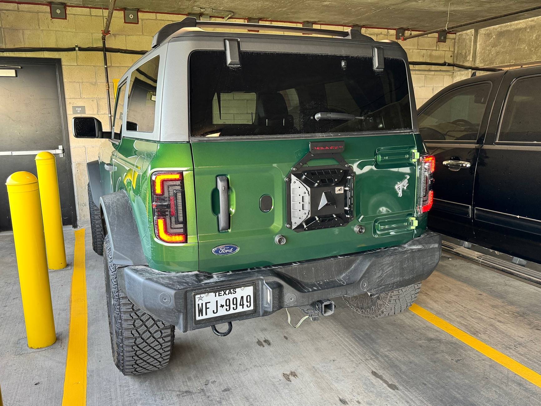 Ford Bronco Spare tire delete - best options? IMG_1973