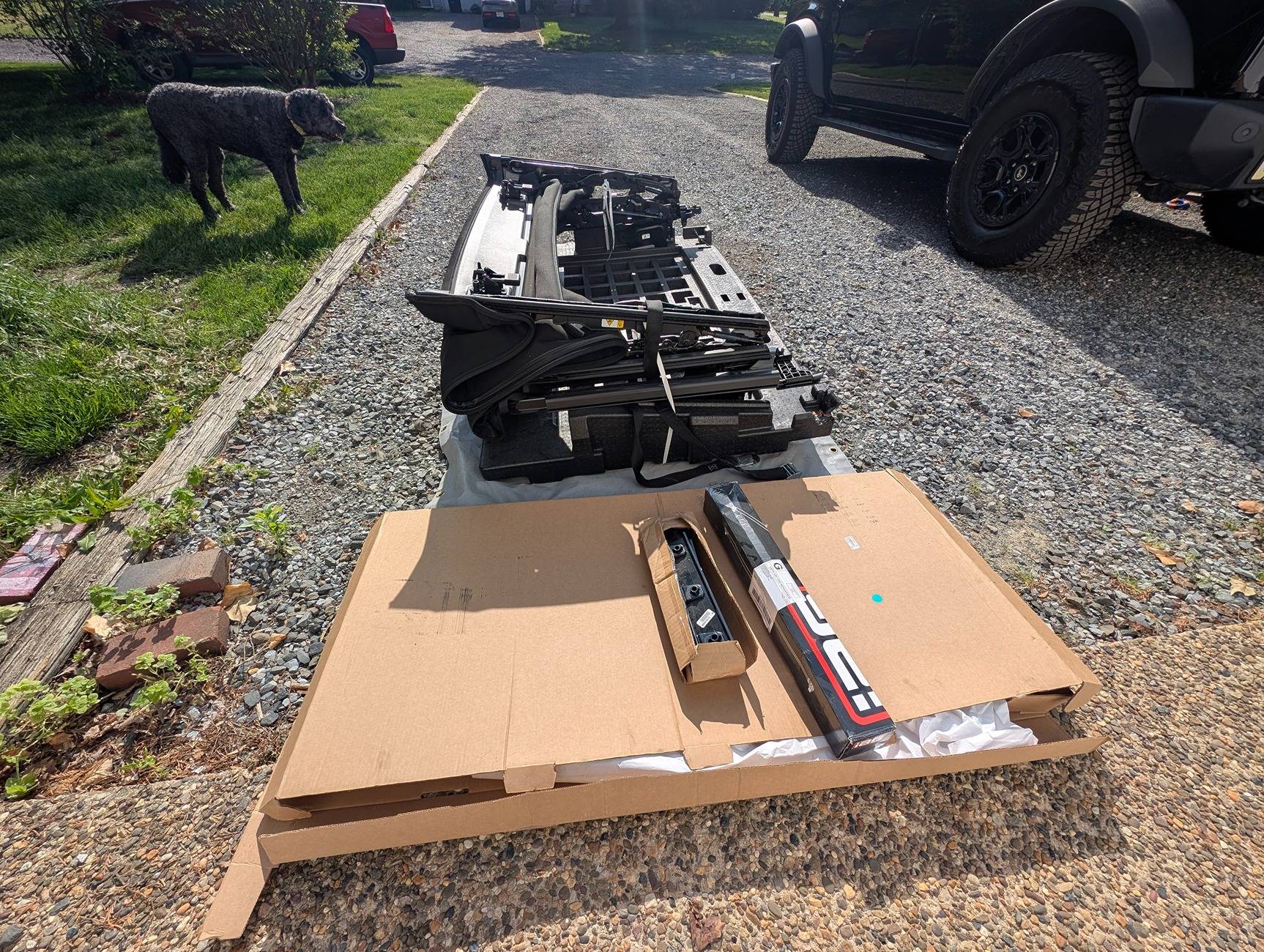 Ford Bronco HardTop / SoftTop Swap & Storage PXL_20250501_125408639