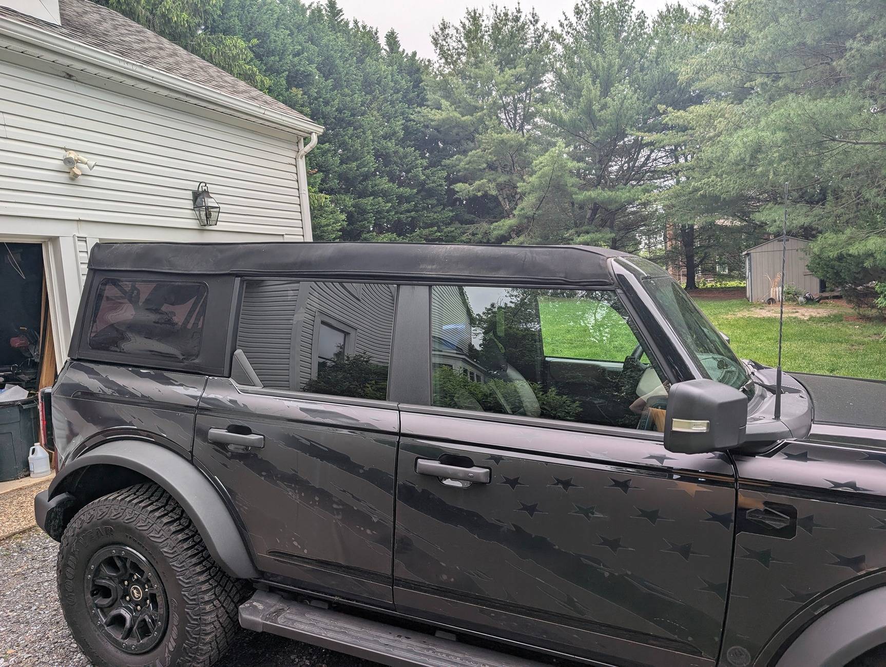Ford Bronco HardTop / SoftTop Swap & Storage PXL_20250516_143814855