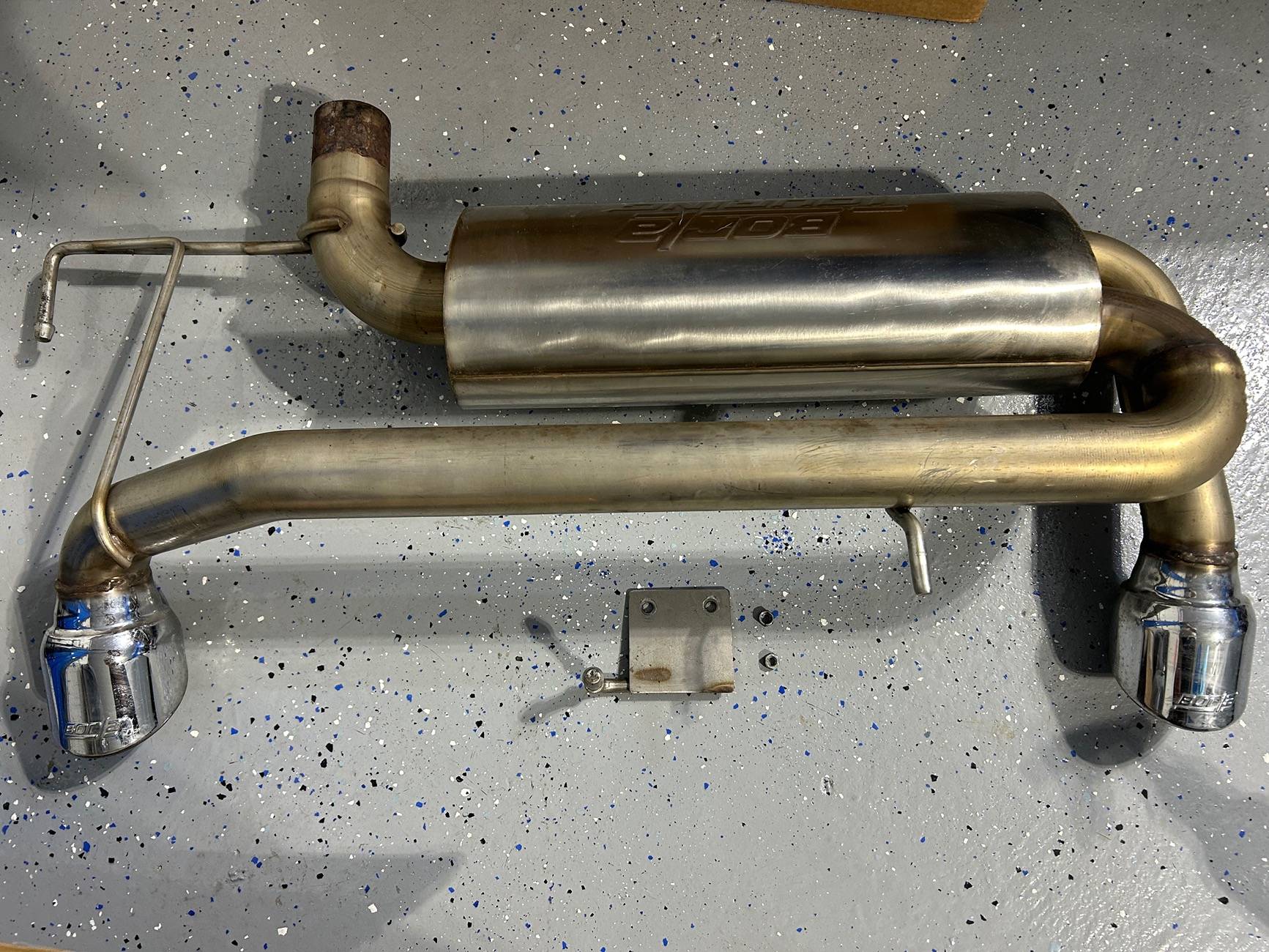 Ford Bronco Borla Touring Exhaust, JB4 Tuner, Tow Brackets, Shackles, lug nuts, door handle covers IMG_4917