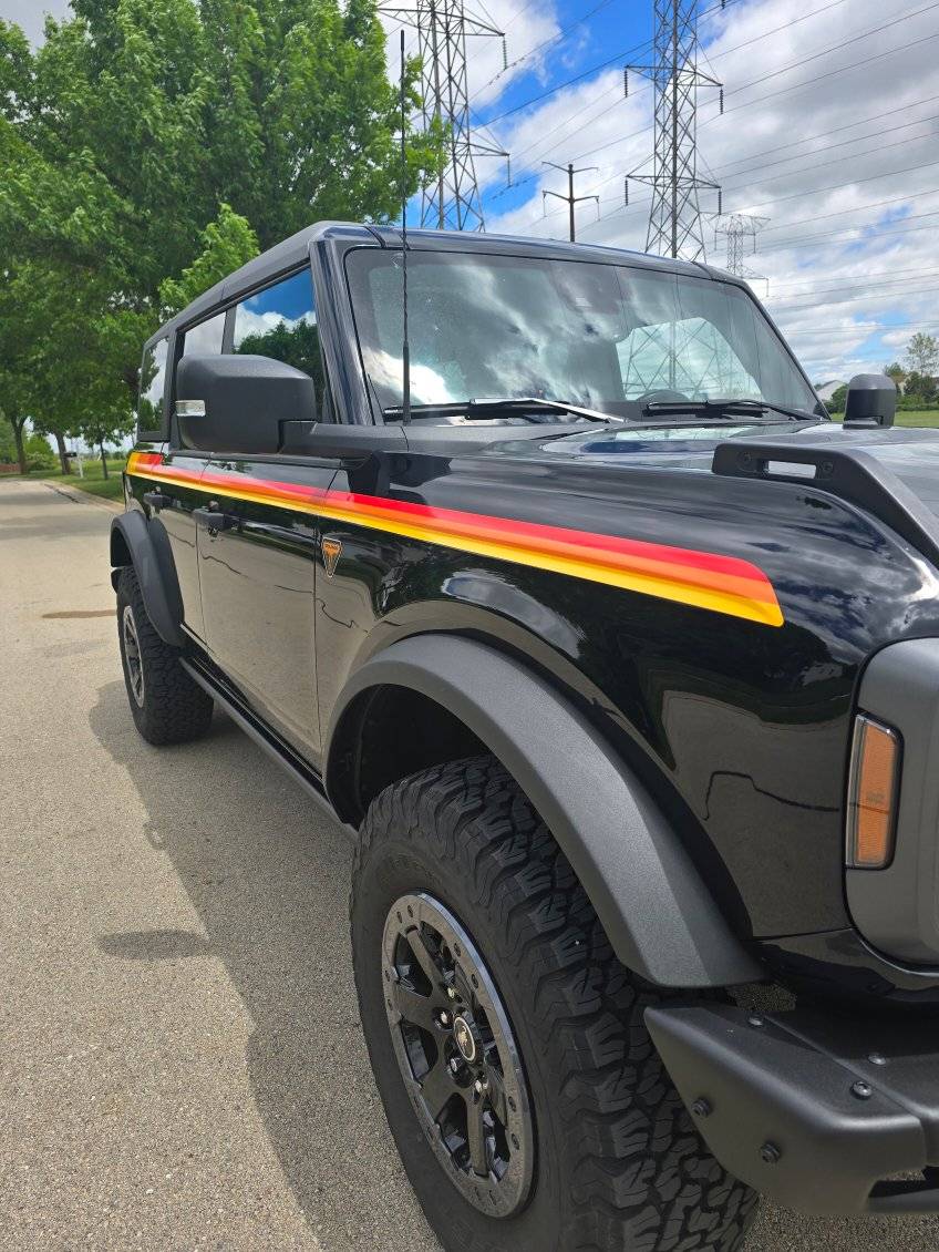 Ford Bronco Shadow Badlands with Underground Graphics 3-bar stripe 1000001065