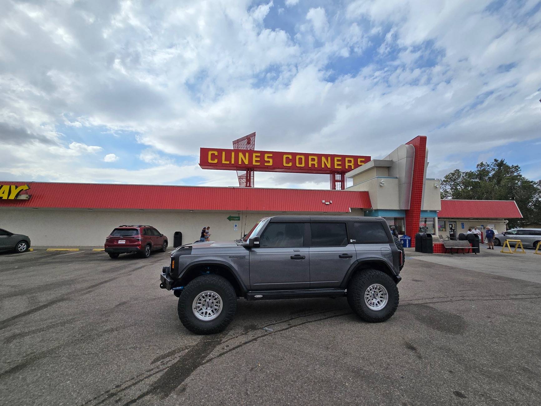Ford Bronco Carbonized Grey Bronco with Method Wheels Pics Bronco Clines Corners