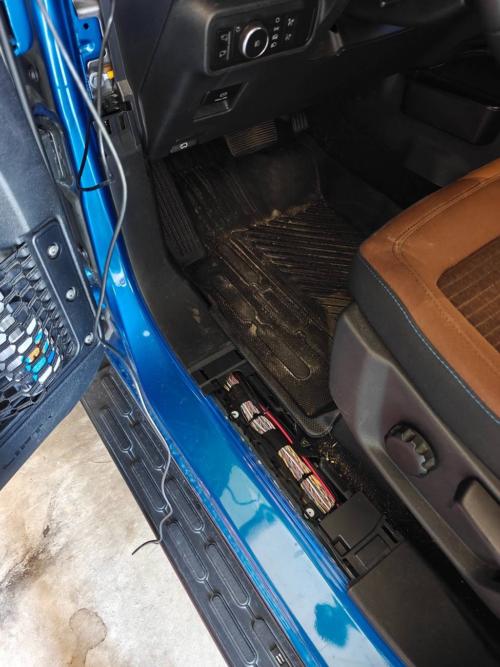 Ford Bronco Wolfbox G900 TriPro w/ Cabin Camera Installation & Review IMG20250517131132