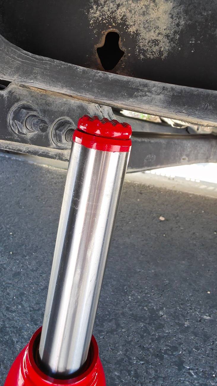 Ford Bronco Bottle jack extension? 1000083465